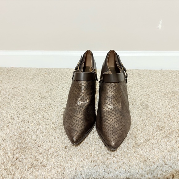 Bandolino Brown Ankle Boots with Quilted Texture and Pointed Toe - Picture 1 of 10